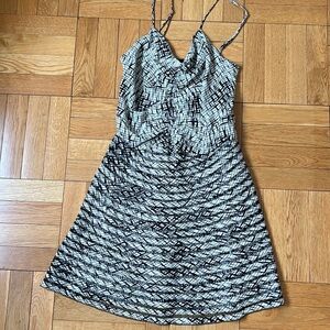 Parker black & white flounce dress, 100% Silk. Sz L. Great condition!